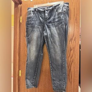 Maurice’s Ever flex high rise jeans. Size 18W Short.